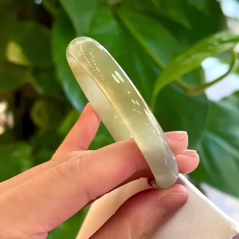 冰玻种 天然翡翠 缅甸 A玉 玉镯 • 高冰种秋香金丝翡翠贵妃镯 - 手链/手环 - 玉石 绿色