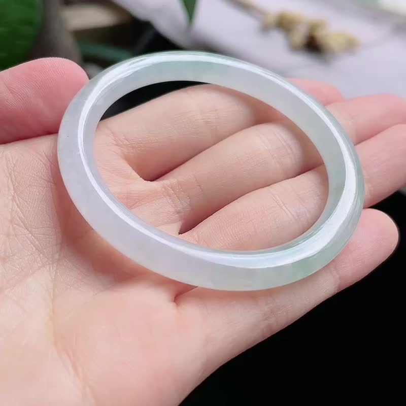天然翡翠 缅甸 A玉 玉镯 • 冰种翡翠贵妃镯 - 手链/手环 - 玉石 绿色