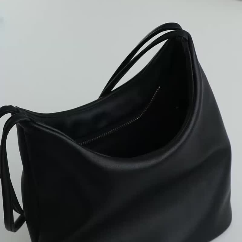 原创Harri Bag超轻日常软皮革单肩通勤包象牙 香港小众设计品牌 - 侧背包/斜挎包 - 真皮 白色