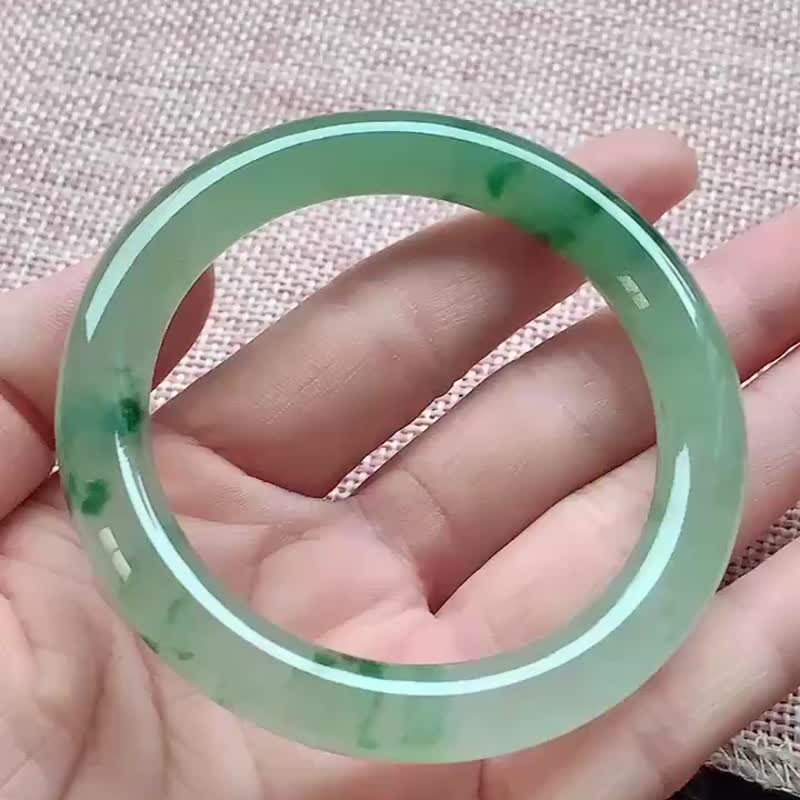 冰种翡翠天然翡翠玉镯 A玉手镯 玉鈪 • 冰种飘花翡翠圆镯 - 手链/手环 - 玉石 绿色