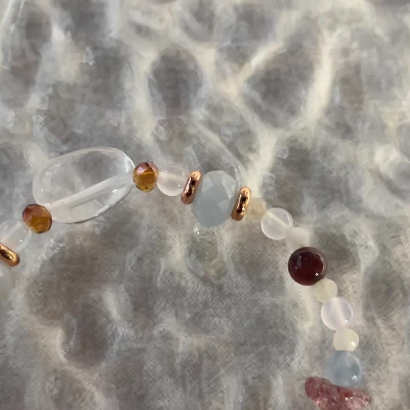 海蓝宝 草莓晶  恋爱运 天然水晶 日本手作 礼物 能量石手链 - 手链/手环 - 水晶 粉红色