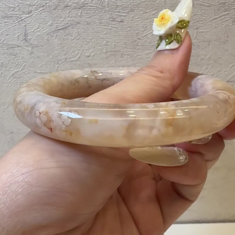 樱花玛瑙手镯 玛瑙手镯厚装满天星碎花粉花橙调圆条套镯56-57可戴 - 手链/手环 - 玉石 