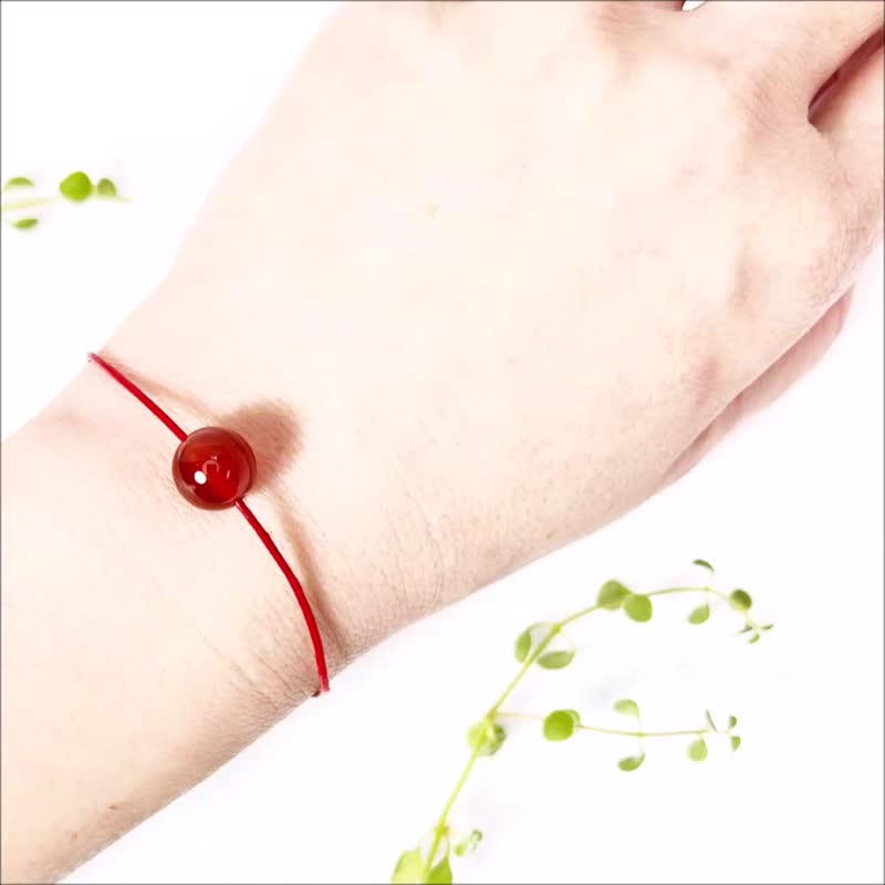 皮绳红玉髓手链 幸运红绳x生日宝石 7月诞生石 轻松收紧可调式 - 手链/手环 - 半宝石 多色