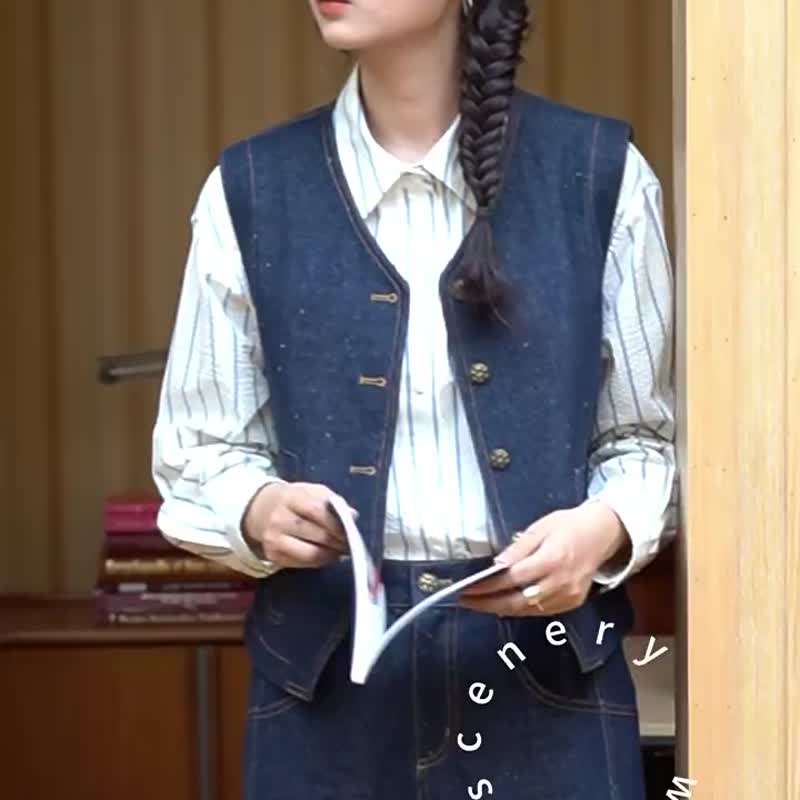彩點深靛藍 DENIM女孩 日系彩點牛仔馬甲  V領疊搭文藝復古背心 - 女装休闲/机能外套 - 棉 蓝色