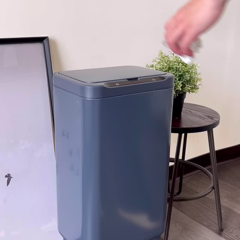 加高款臭氧感应方型垃圾桶 蓝灰 25L - 垃圾桶 - 不锈钢 灰色
