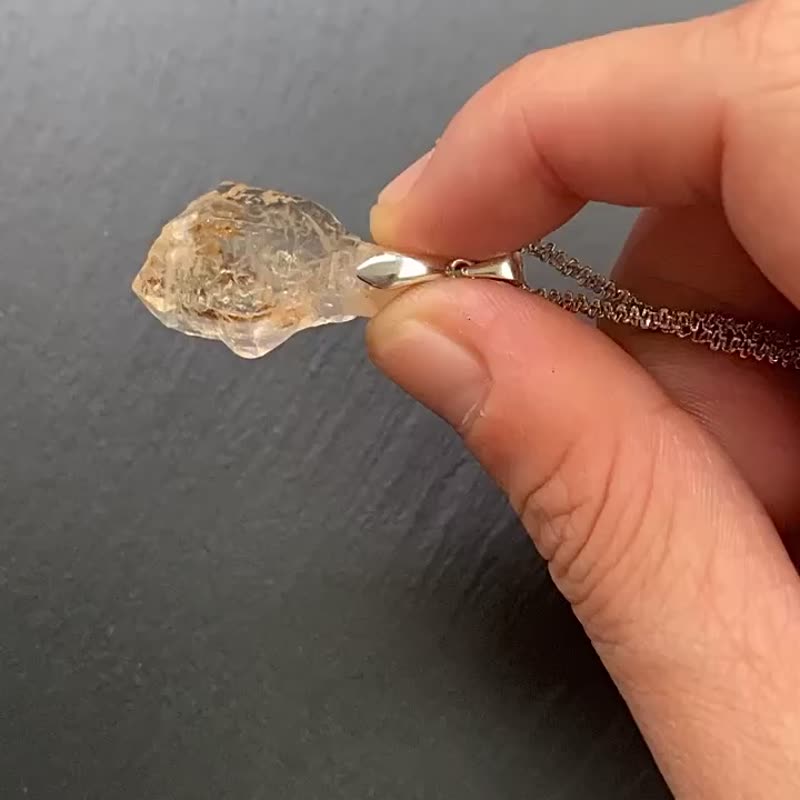 能量原石-天然冰透油胆红泥骸骨权杖水晶925纯银满天星钛钢长项链 - 长链 - 水晶 多色