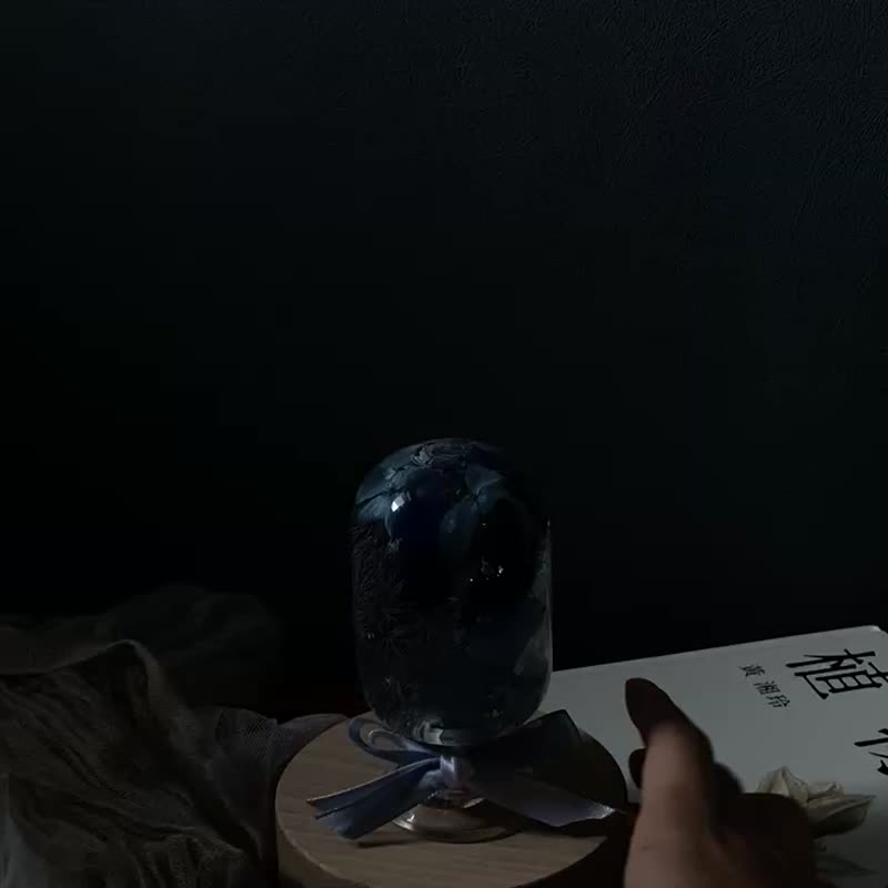 【可定制】浮游花 送礼 水晶球 含夜灯 - 干燥花/捧花 - 其他材质 