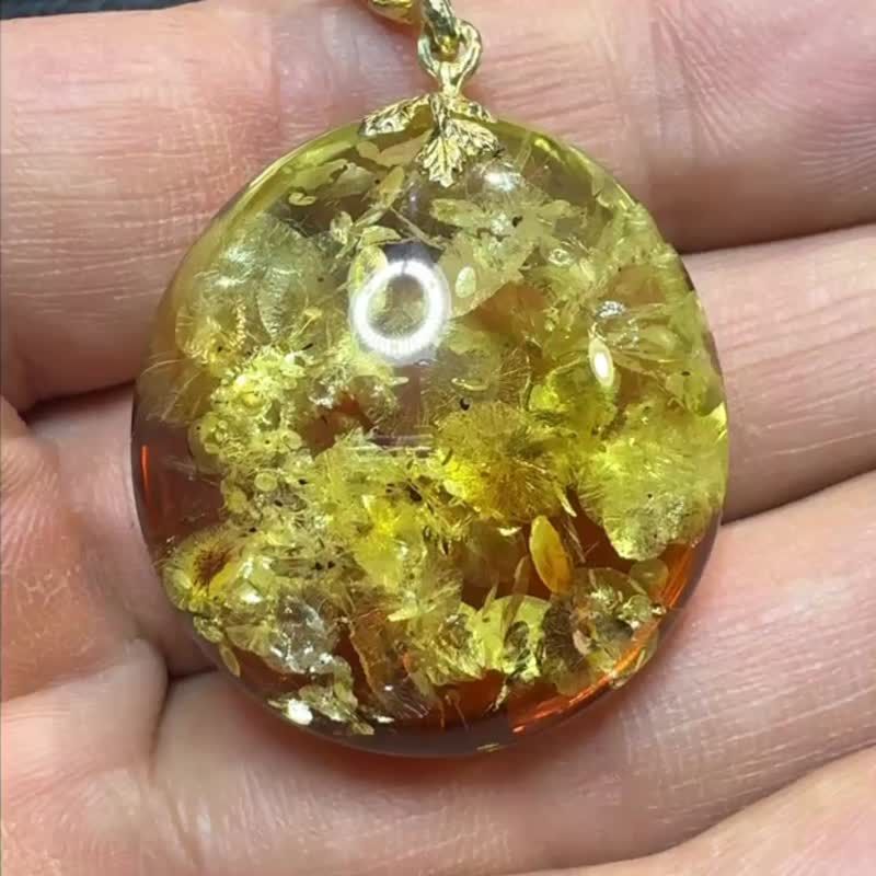 金色闪耀 独无二的手工琥珀吊坠--每颗宝石都是独一无二的 - 项链 - 半宝石 金色