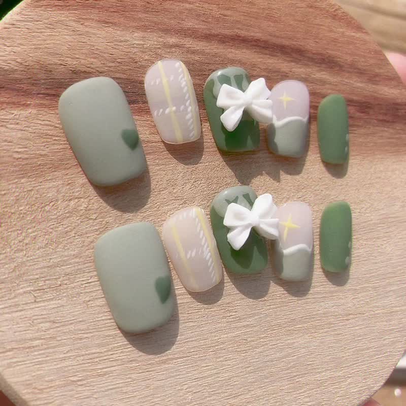 墨绿 可爱 手工美甲 手绘穿戴甲 Nail arts/Press on nails - 其他 - 其他材质 绿色