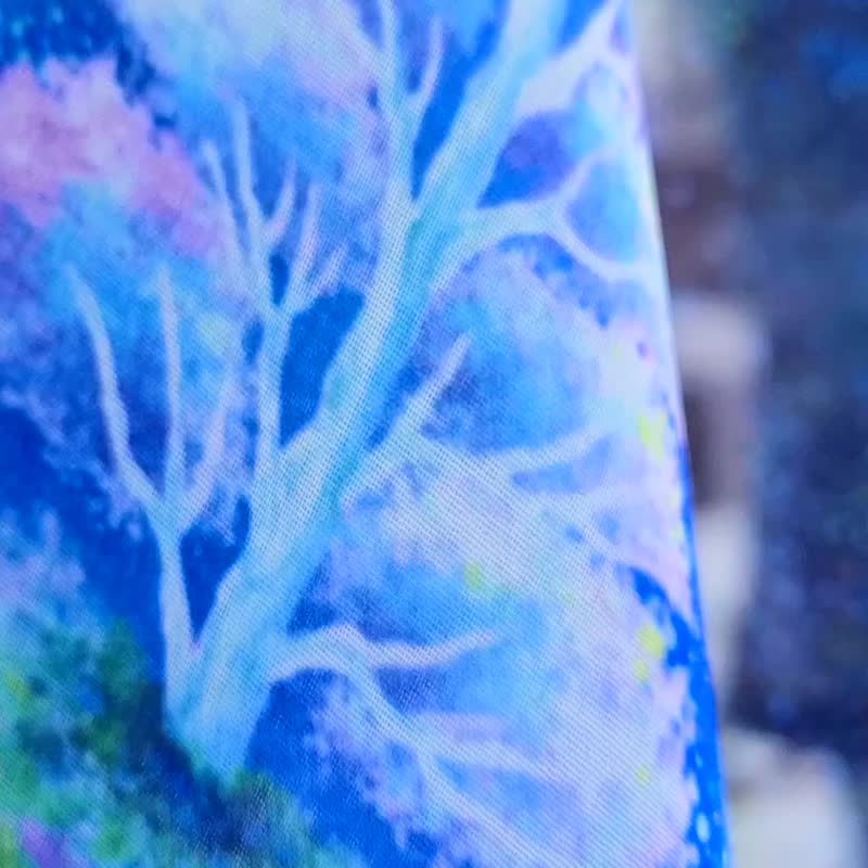 两周【星之屋】雪纺围巾 艺术丝巾 星空 夜空 银河 北海道风景 树 蓝色 黑色 个性 男友礼物 生日礼 - 中性连帽卫衣/T 恤 - 聚酯纤维 黑色