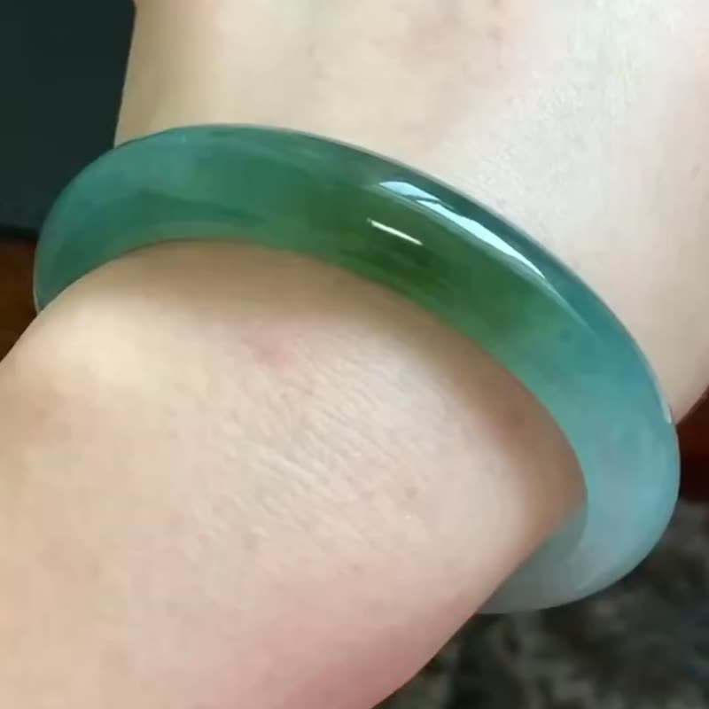 冰种 天然翡翠 缅甸 A玉 玉镯 • 糯冰种蓝绿翡翠贵妃镯 - 手链/手环 - 玉石 蓝色