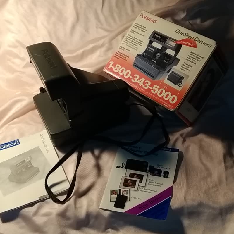 POLAROID ONESTEP 即时相机胶卷 600 盒装 1990 年代 - 相机 - 其他材质 灰色