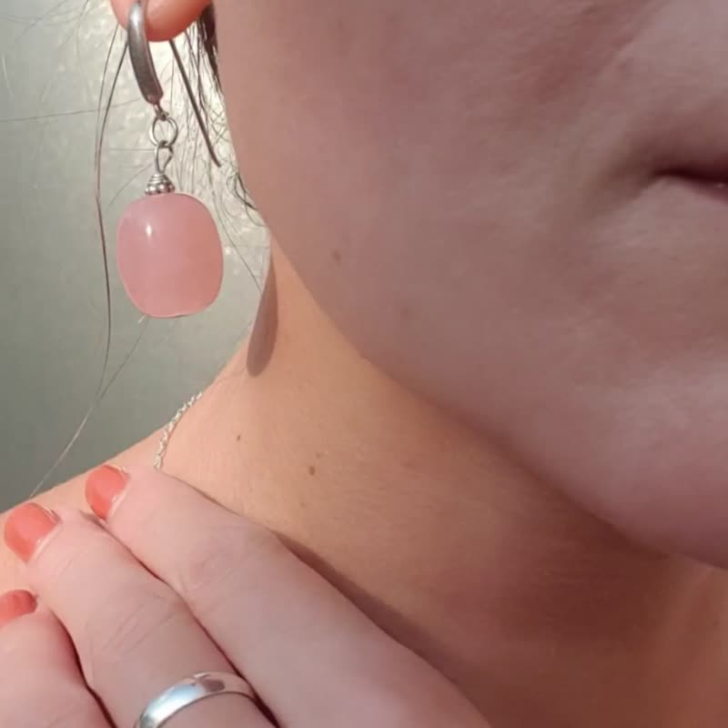 Madagascar Rose Quartz Earrings, 925 Silver, Taurus stone, Valentine Day Gift - 耳环/耳夹 - 半宝石 粉红色