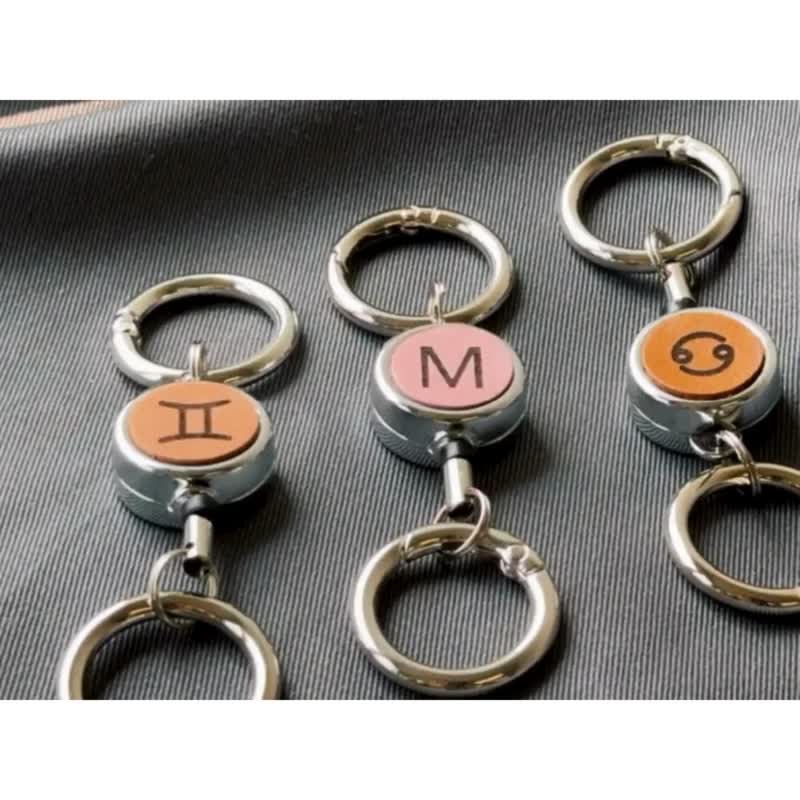 雷雕真皮伸缩扣件－英文字母版 皮革原色 可定制 证件套伸缩扣 - 其他 - 真皮 