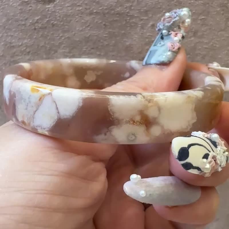 樱花玛瑙手镯 玛瑙手镯稀有方镯绝美豆沙色满圈成形花53-54圈口 - 手链/手环 - 玉石 