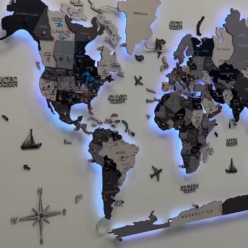 带 LED 背光的木制世界地图、乔迁礼物、LED 墙饰 - 墙贴/壁贴 - 木头 多色