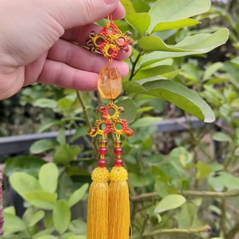 中式古典中国结压襟团扇挂饰包包挂饰挂坠流苏穗子天然黄水晶 - 吊饰 - 水晶 黄色