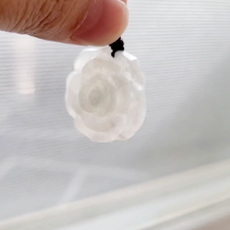 【亲翠】天然翡翠 白冰润意境棉玫瑰花极简大方调节绳链 - 项链 - 玉石 