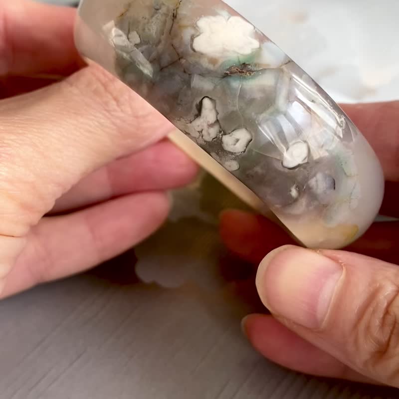 灰冰色系樱花玛瑙贵妃手镯 - 手链/手环 - 水晶 多色