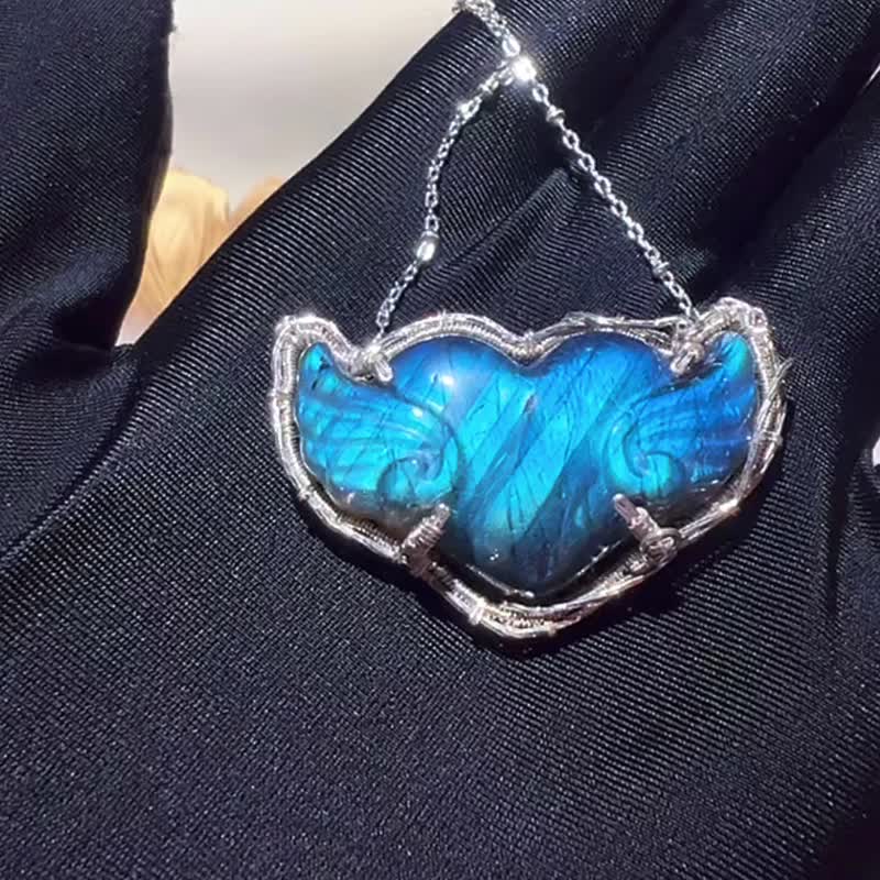 纯手工银绕线雕刻爱心翅膀吊坠 - 项链 - 宝石 多色