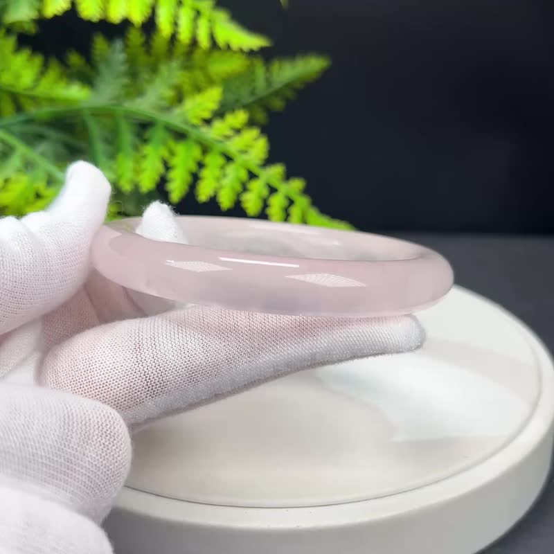 精致 粉晶手镯 56MM 冰透星光闪片浅粉玫瑰石英手环 促进运势人缘 - 手链/手环 - 水晶 粉红色