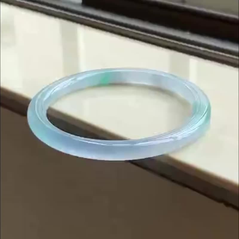 冰种翡翠天然翡翠玉镯 A玉手镯 玉鈪 • 冰种飘花翡翠圆镯 - 手链/手环 - 玉石 蓝色