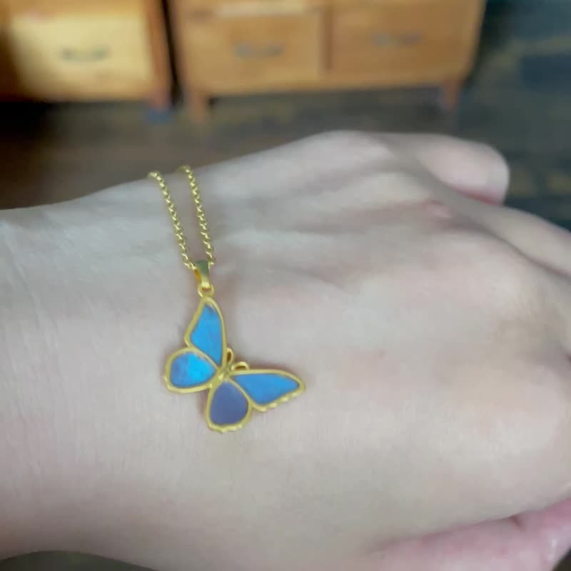 Morpho butterfly small pendant diagonal - 项链 - 铜/黄铜 蓝色