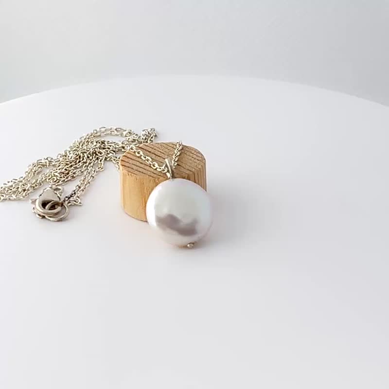 简约纯银珍珠母贝坠饰 - 项链 - 纯银 白色