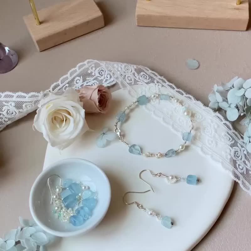 Kimiko手作饰品 海蓝之心系列手链 A款 - 手链/手环 - 水晶 蓝色