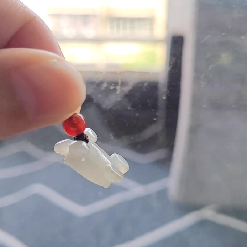 【亲翠】天然翡翠 冰蓝绿底手工雕爬行海龟 乌龟项链 - 项链 - 玉石 多色
