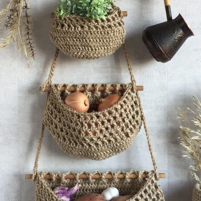 Jute wall Hanging fruit basket Cottage decor Kitchen storage Zero waste RV decor - 墙贴/壁贴 - 环保材料 金色