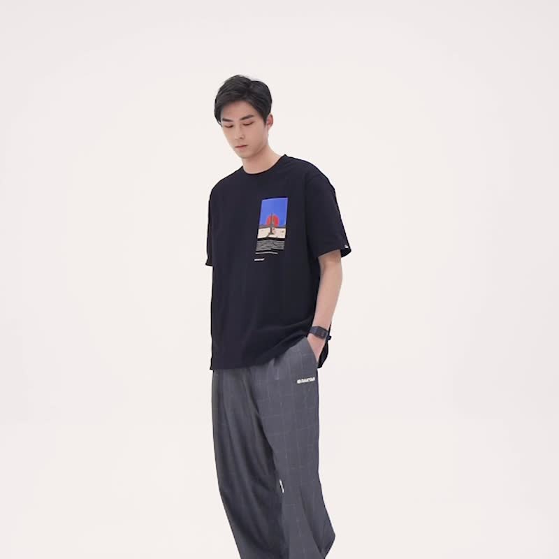 DAKYAM 2023 Last Song in Sahara 沙漠吉他印花短袖TEE恤 - 男装上衣/T 恤 - 棉 黑色