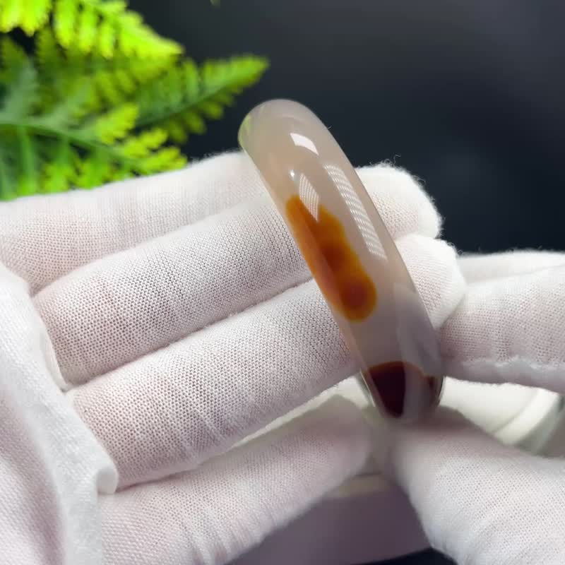 精致 冰灰风景玛瑙手镯 52MM 冰润起刚飘红色云朵图案 沉稳内敛 - 手链/手环 - 半宝石 灰色