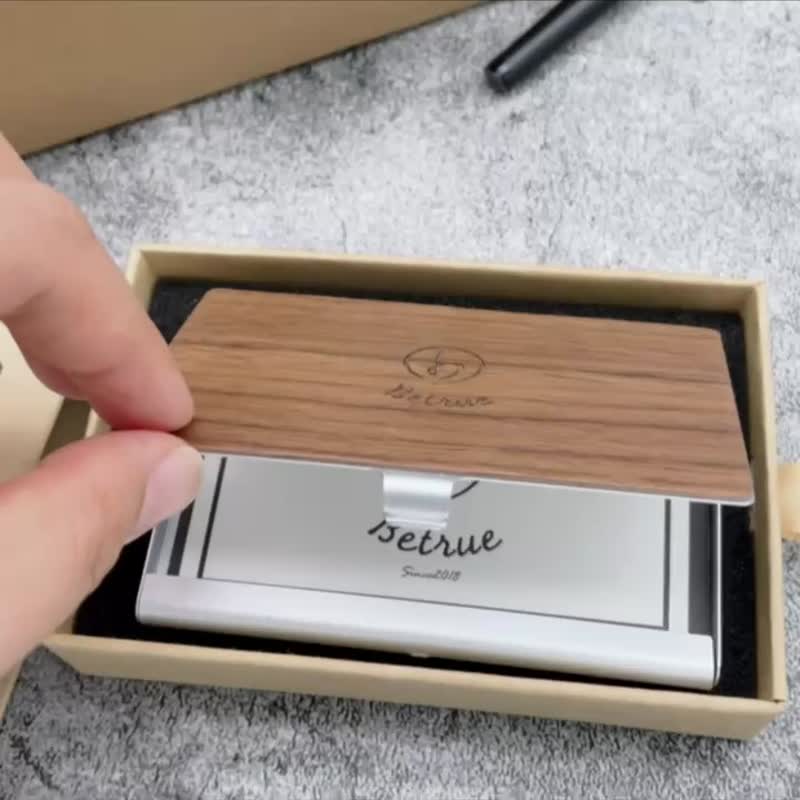 【定制化_毕业礼物】赠刻字_品初 黑胡桃木名片夹/盒 送提袋 - 名片架/名片座 - 木头 咖啡色