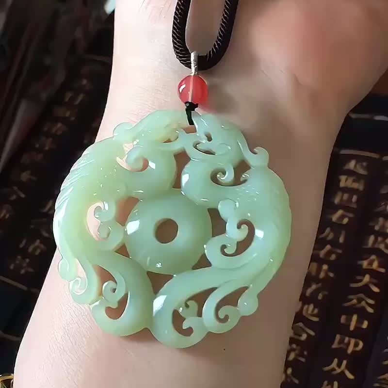 和田玉精致 吊坠 精雕复古龙凤牌 寓意龙凤祥和 幸福美满 - 项链 - 水晶 