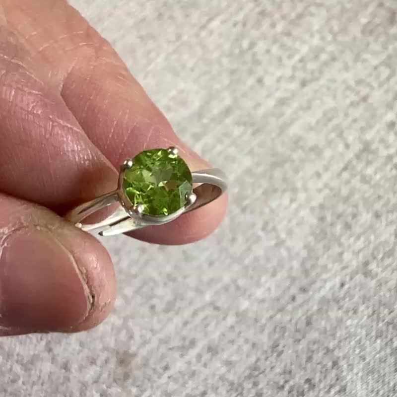 商品在台 天然 橄榄石 戒指 尼泊尔 手工制 925纯银 - 戒指 - 半宝石 绿色