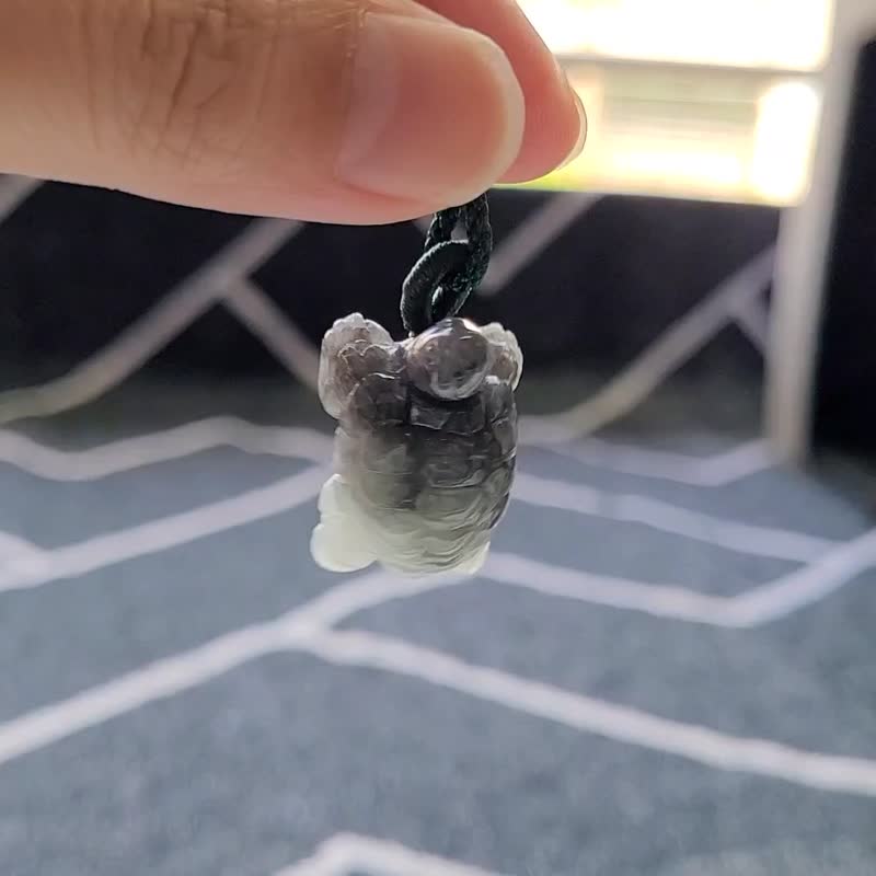 【亲翠】天然翡翠 冰黑乌鸡手工写实雕厚脚掌乌龟项链 - 项链 - 玉石 黑色