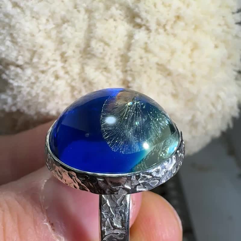 7号戒指 蓝琥珀配银饰戒指 手工制作 - 戒指 - 半宝石 蓝色