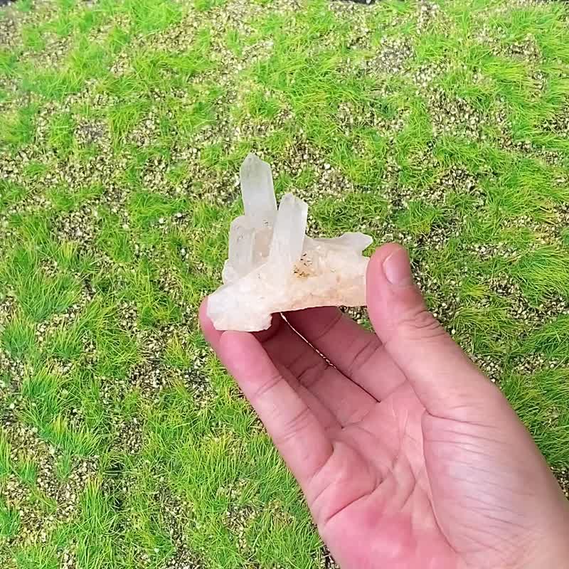 天然原矿能量小白水晶簇 白水晶 消磁净化 入厝礼物 快速出货 - 摆饰 - 水晶 白色