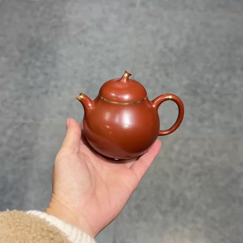 茄瓜 全手工 容量180cc 朱泥包金 形式娇巧若一茄瓜熟落生动有趣 - 茶具/茶杯 - 陶 