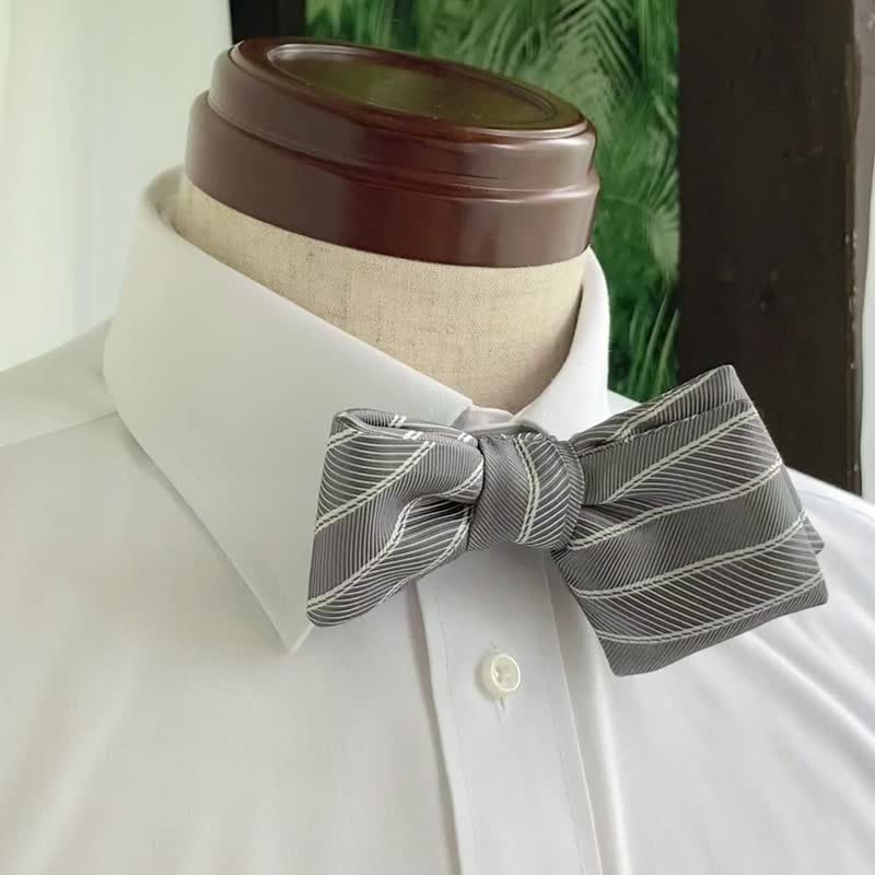 Bow Tie: One-sided-loop-knot Pointed end – 银灰色与白色条纹 - 领结/领巾 - 丝．绢 银色