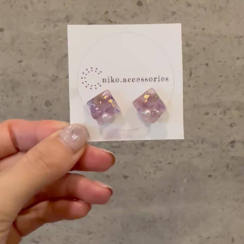 手作耳环 紫水晶 日本手作家 - 耳环/耳夹 - 树脂 紫色