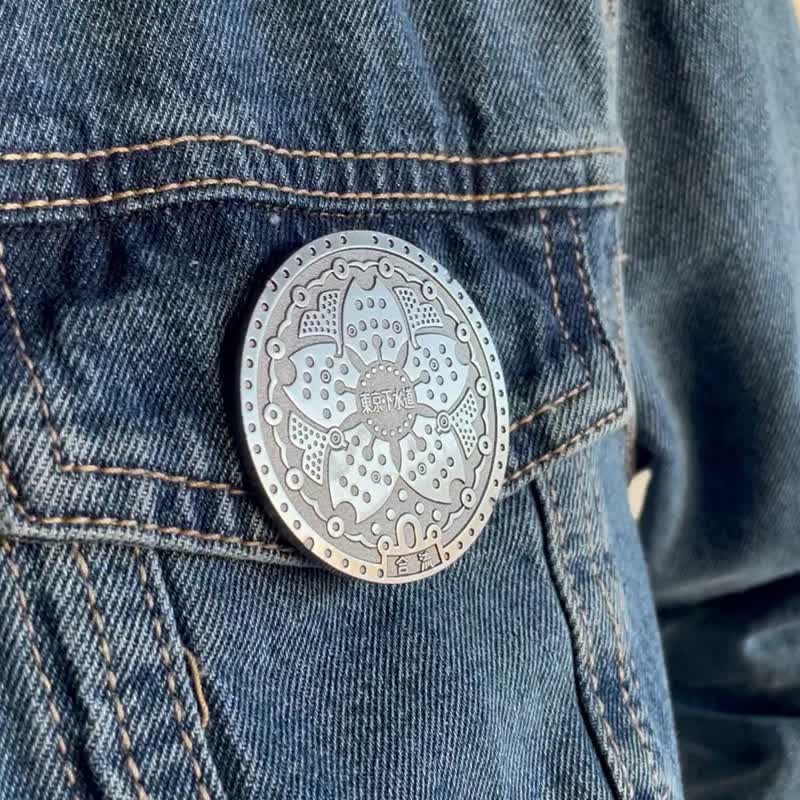 日本人孔盖别针   /东京都  /水渠盖金属徽章/5cm - 徽章/别针 - 其他金属 银色