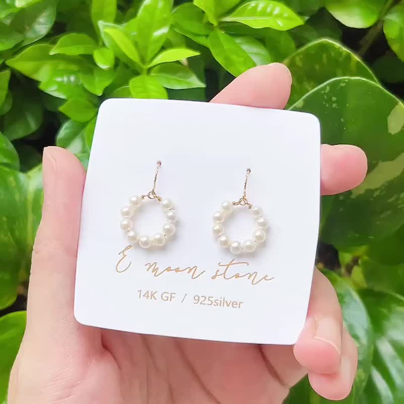 小灯泡亮皮 甜甜圈珍珠气质耳环 - 耳环/耳夹 - 珍珠 白色