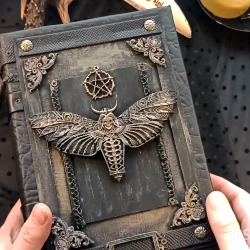 Wicca 死头蛾 魔法书 黑暗影之书 空白 21x15厘米 600页 - 笔记本/手帐 - 纸 黑色