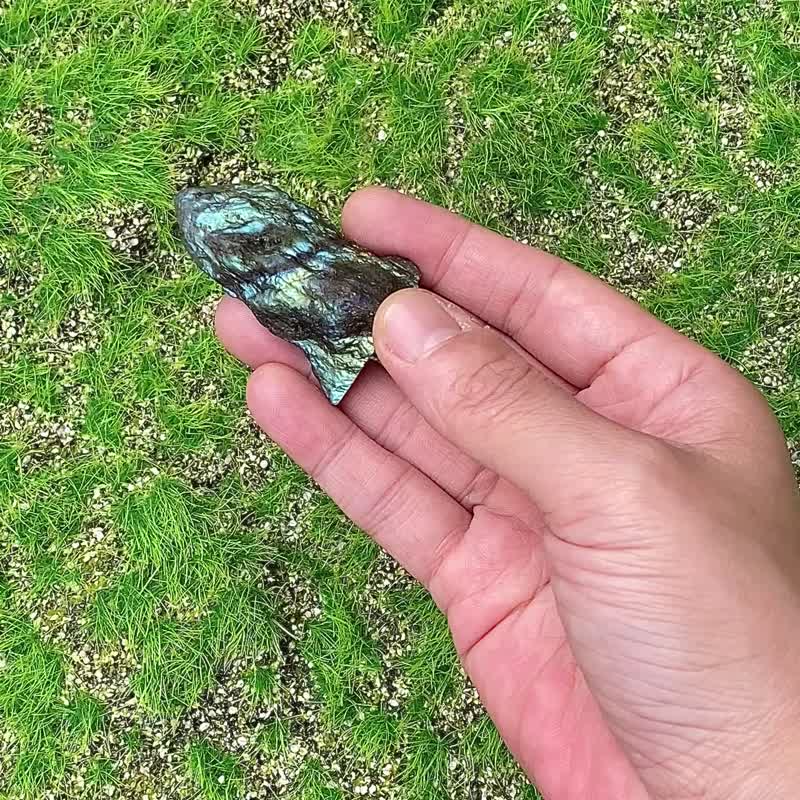 天然原矿强光蓝彩光拉长石 疗愈 能量 财运 旺姻缘 提升个人魅力 - 摆饰 - 水晶 多色