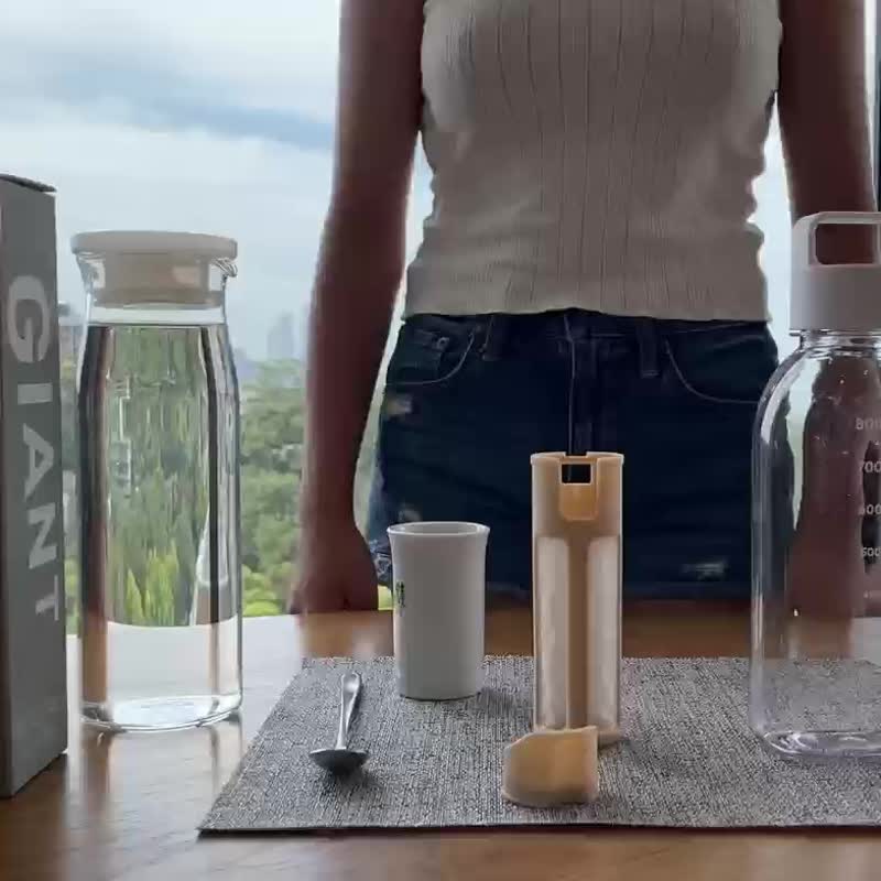 交换礼物 550ml 滤泡杯 冷热泡茶随行杯 保温杯 附滤芯 - 咖啡杯/马克杯 - 塑料 多色