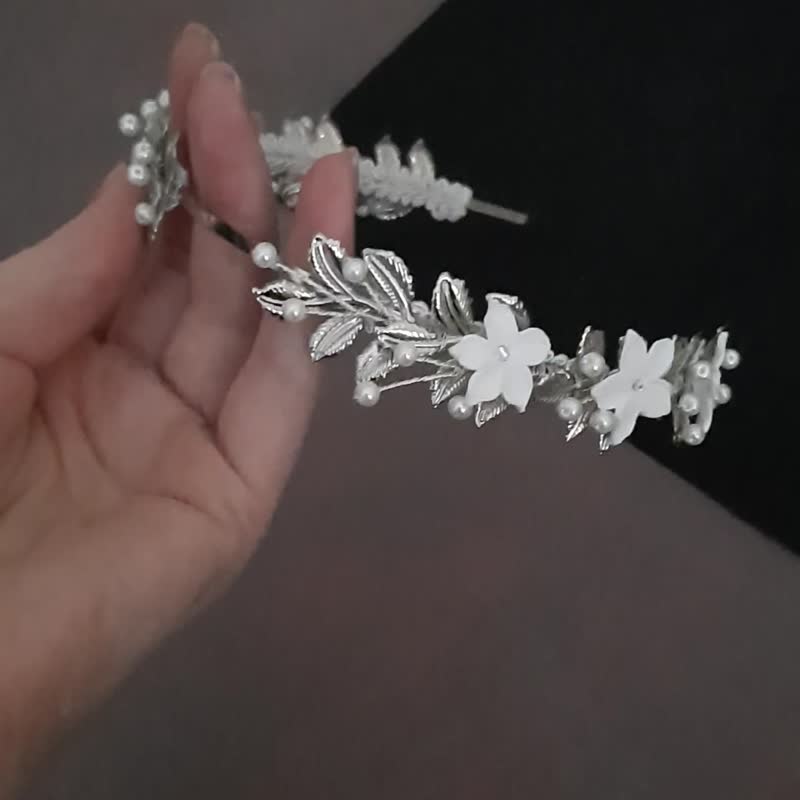 Wedding tiara Bridal accessory greek goddess Boho headband flower hair piece - 发饰 - 其他材质 白色