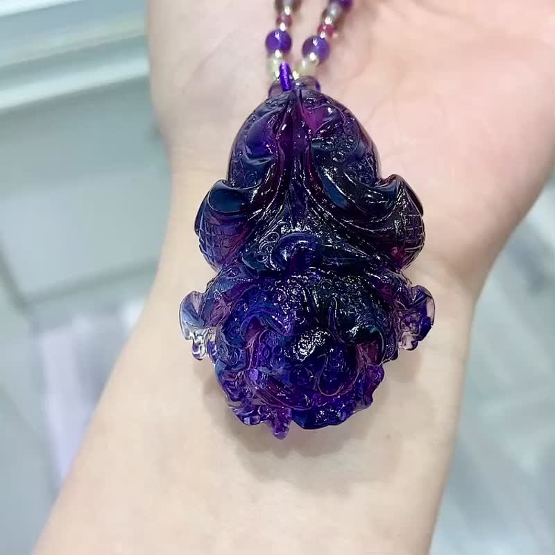 天然巴西紫水晶白菜吊坠紫气东来白菜寓意为百财有升 - 手链/手环 - 水晶 
