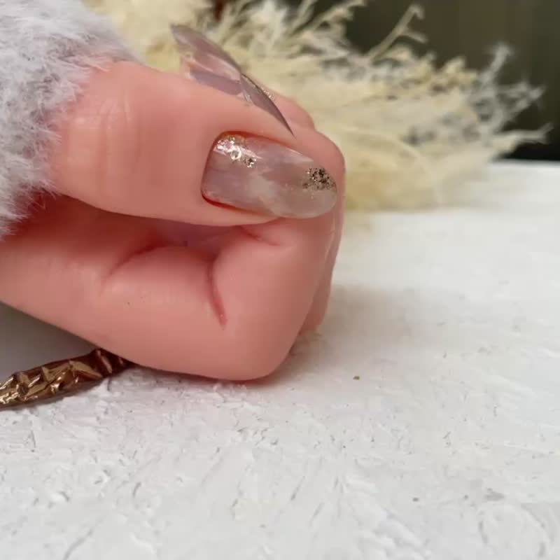指甲片 / 细微差别 / 粉红棕色 / 尺寸订单 - 指甲油/指甲贴 - 树脂 卡其色